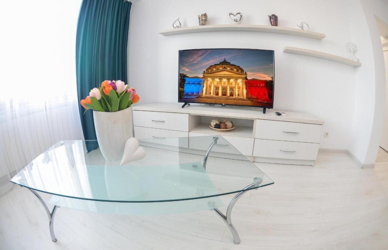 Spacious And Modern Apartment Close To Old City Бухарест Экстерьер фото